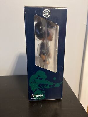 ICHIRO SUZUKI Forever Collectibles Legends of the Diamond ICHIRO SUZUKI Forever Collectibles Legends of the Diamond