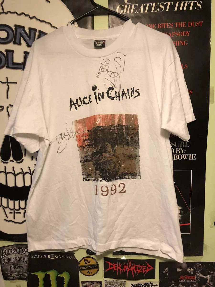Alice in chains shirt deals