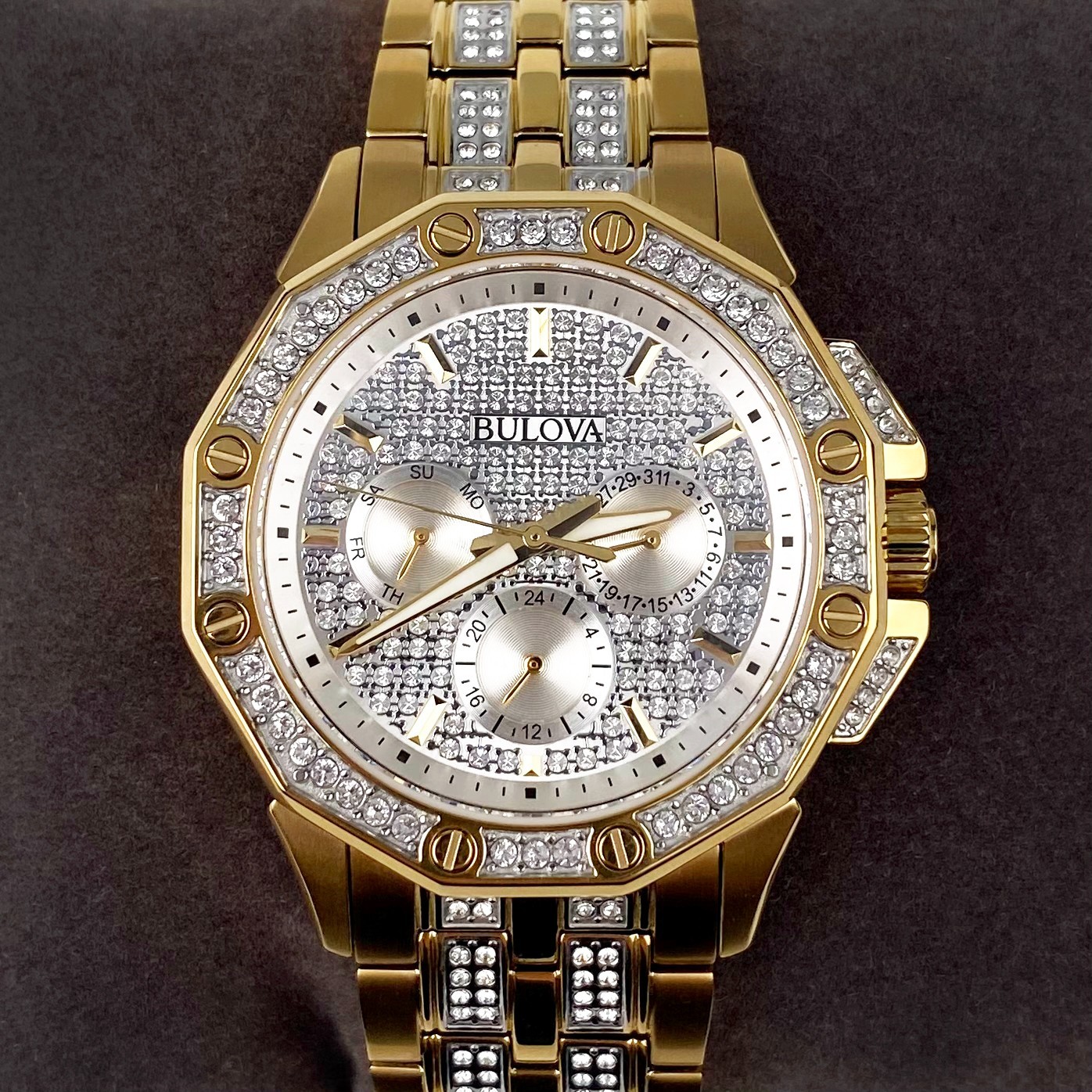 Bulova Octava Quartz 41.5mm Crystal White Dial Gold Tone Men's Watch 98C126