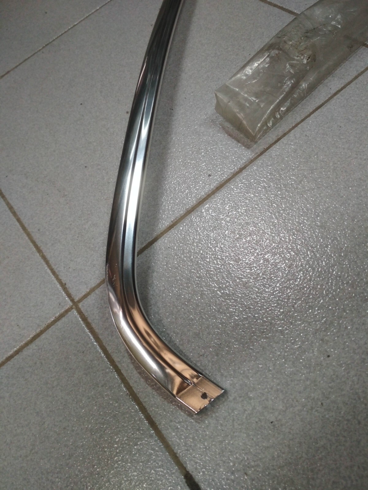 BMW E30 mouding covering upper right rear !NEW! GENUINE