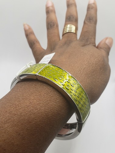 Lia Sophia Quench Stretch Enamel Green Bracelet - Picture 7 of 9