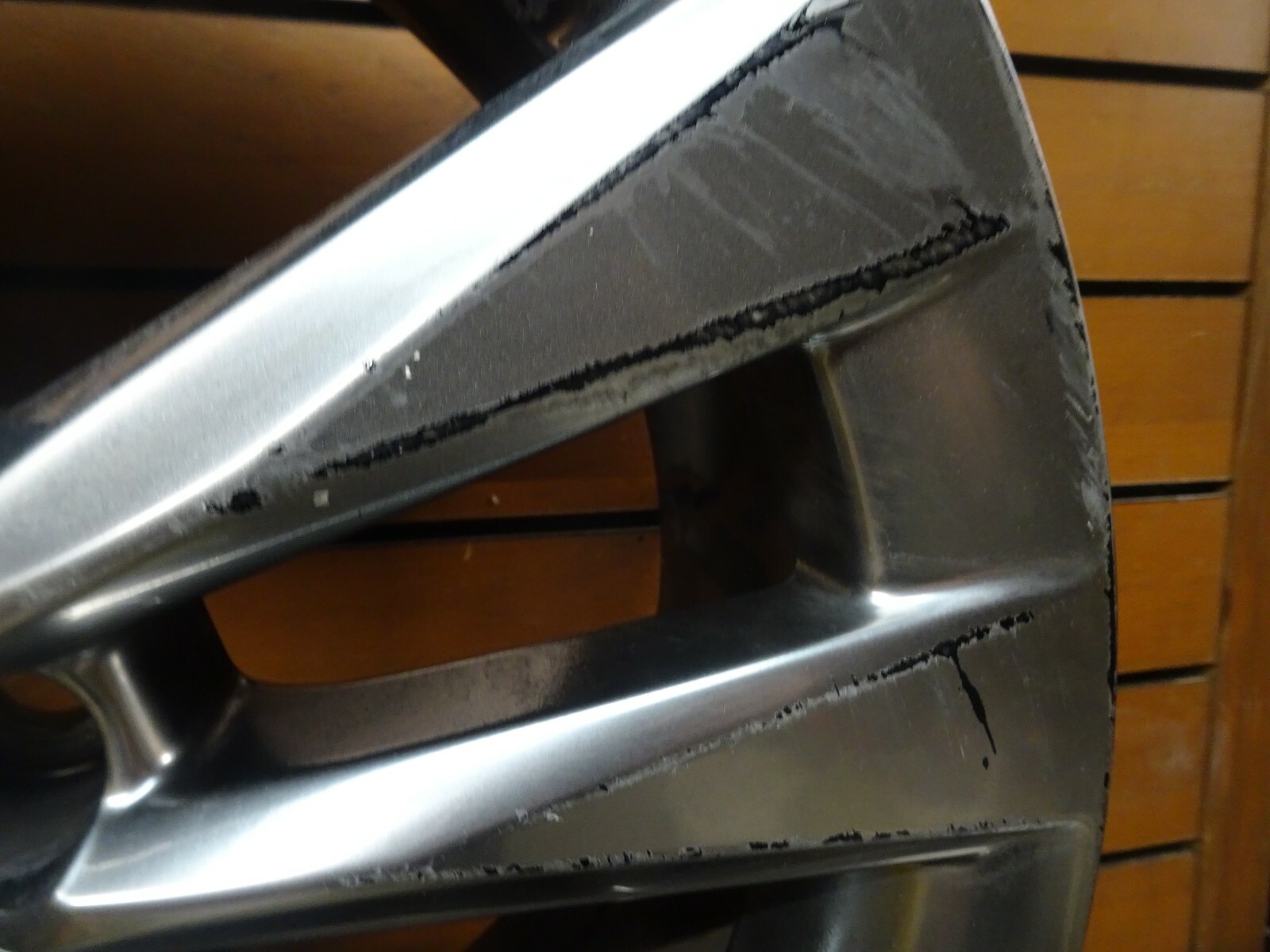 Lexus LS600hL LS460 2013 2014 2015 2016 2017 18" OEM Wheel Rim Used 74283