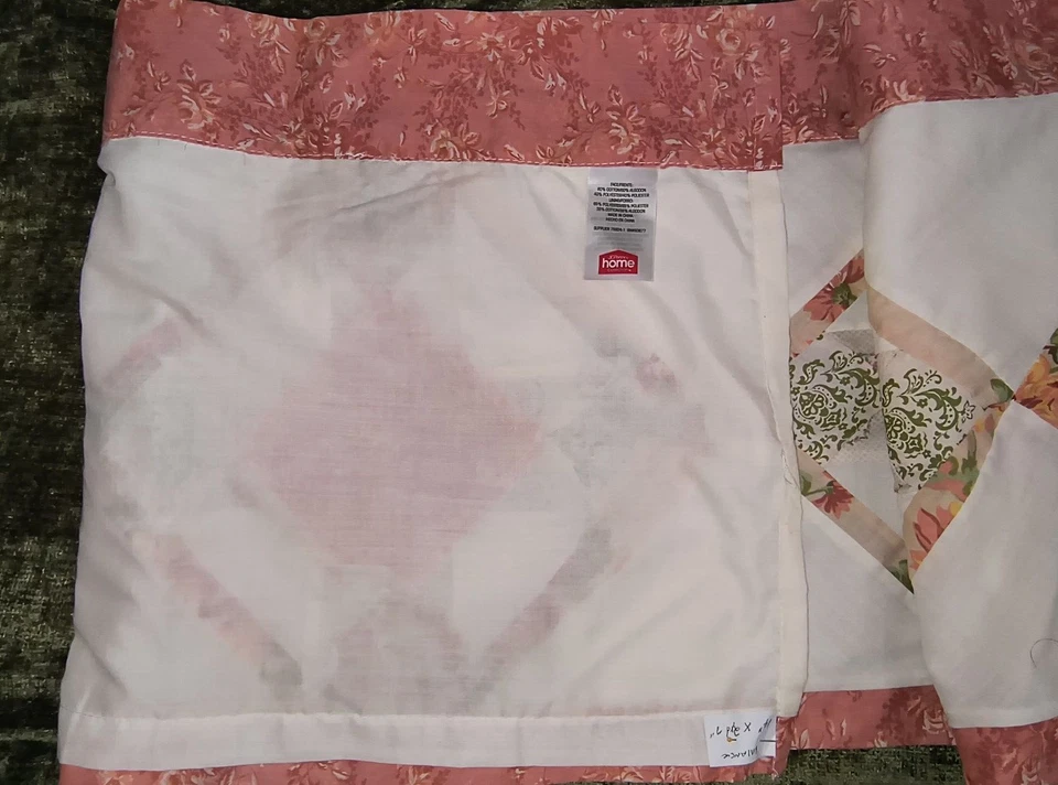 Cenefa de retazos J.C. Penny Home Collection con forro Foto 2 de 4