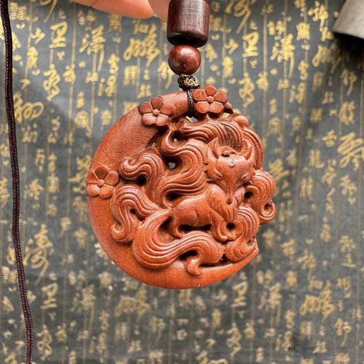 Longhu Mountain Lightning Zao Wood Nine Tail Fox Pendant Necklace Keychain 1PC Foto 2 de 4
