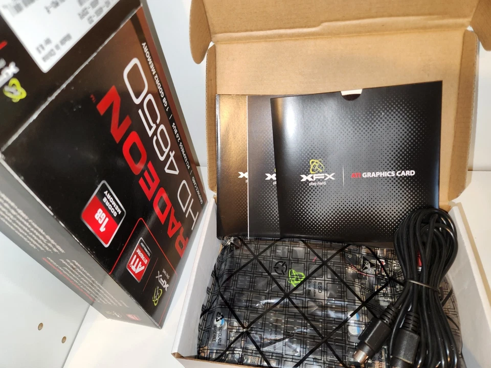 XFX Radeon HD 4650 1GB DDR2 Video Card Windows XP Gaming HD-465X-ZDF2 - Image 3 of 4