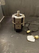 1 USED YASKAWA SGMAH-04A1A-HL11 SERVO MOTOR W/ MOUNTING PLATES  MAKE OFFER 