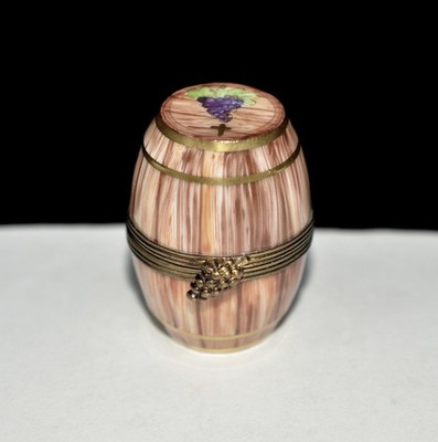 Limoges Peint Main Chamart WINE BARREL TRINKET BOX Exclusive France Grapes EXC