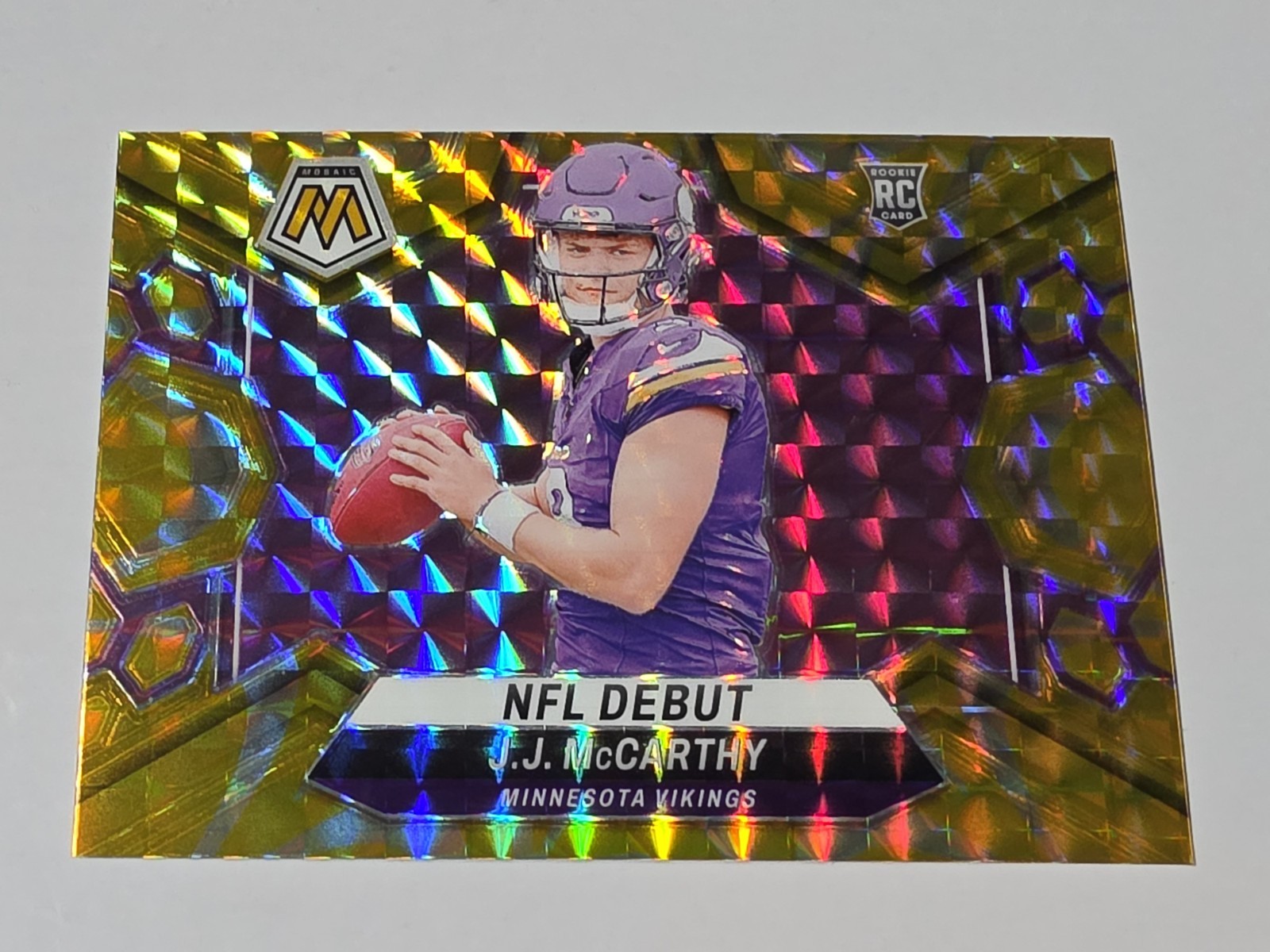 2024 Panini Mosaic NFL Debut J.J. McCarthy #275 Reactive Yellow Mosaic RC