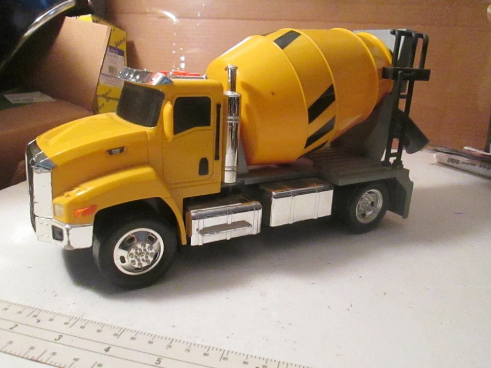 Toys Cement Mixer Truck by Toy State Industrial Sounds and Lights Working VGC - Image 2 of 4