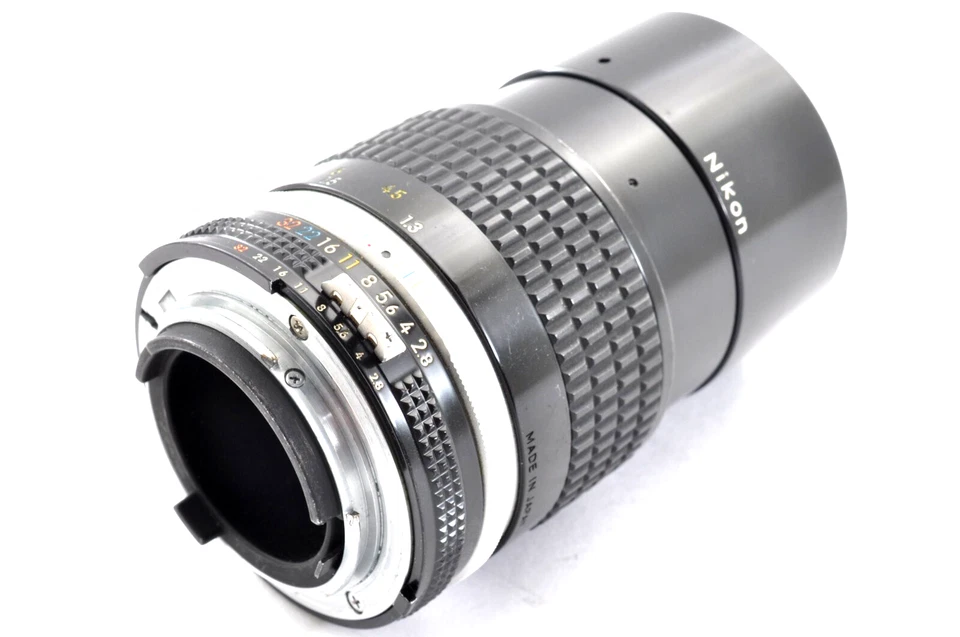 Nikon Ai-s Nikkor 135mm f/2.8 MF Telephoto Lens w/Caps " Near Mint " From Japan - Image 2 of 4