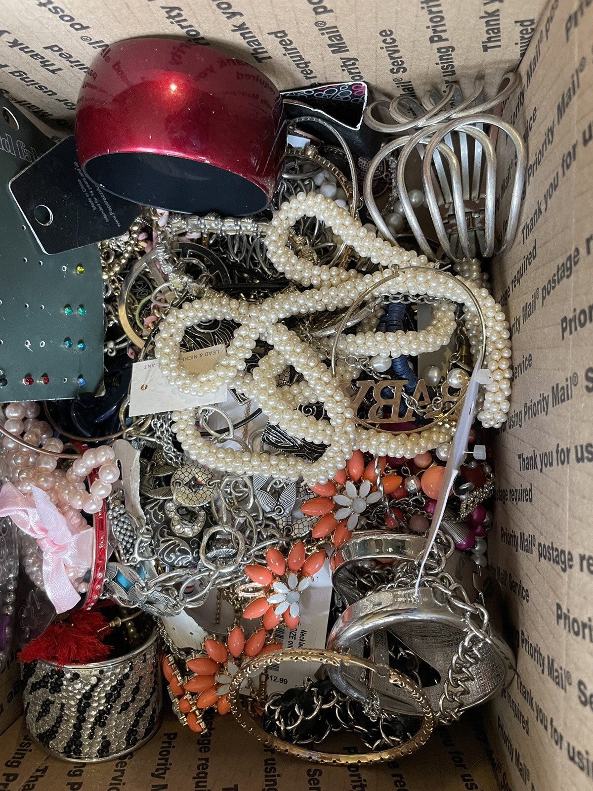 Bulk Jewelry lot 8 + pounds Vtg / Boho/ Fashion craft,wearable,junk