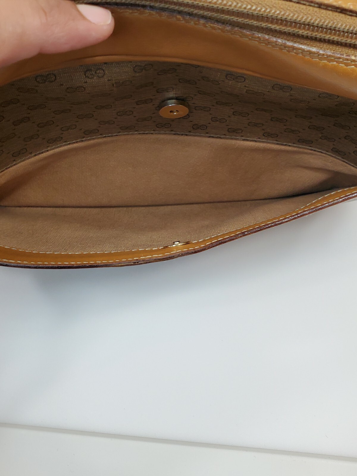 Gucci Authentic Vintage Crossbody Bag image 7