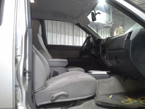 Used Front Center Interior Rear View Mirror fits: 2005 Chevrolet Colorado dual r - Picture 8 of 12