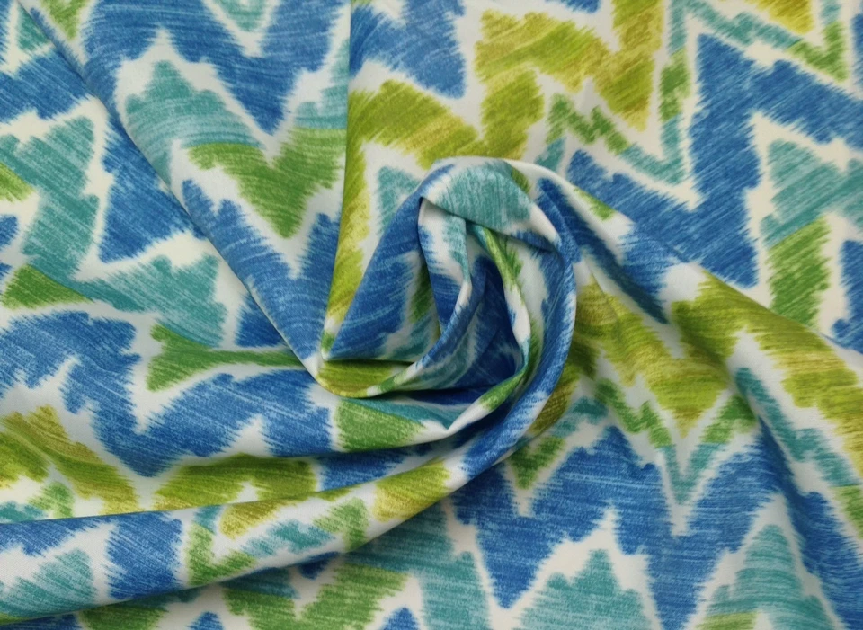 TELA EXTERIOR CHEVRON PUNTO LLAMA AZUL ISLA MILL CREEK TIAGO POR YARDA 54"W Foto 4 de 4