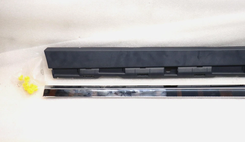 Volvo XC60 2015 2016 2017 puerta delantera izquierda moldura 31333816 OEM Foto 2 de 4