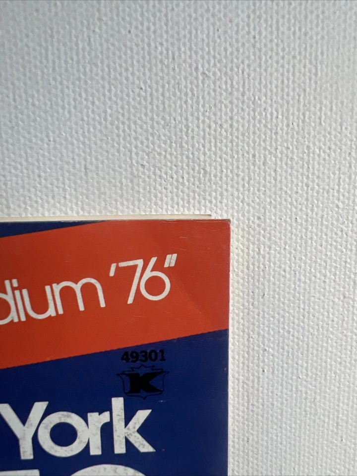 New York Yankees 1976 Team Yearbook Pre Owned Munson Pinella Nettles New Stadium - Image 3 of 4