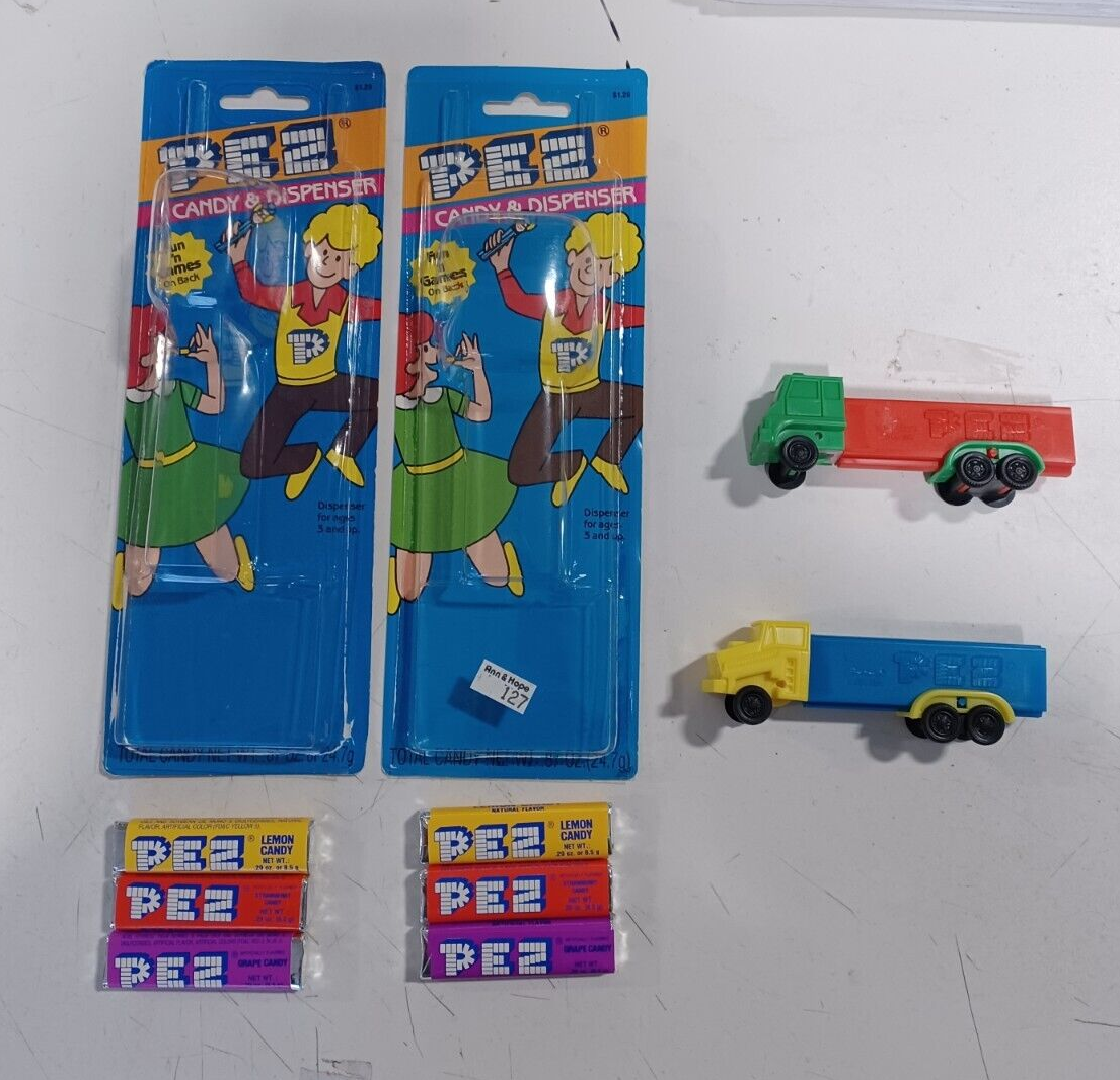 その他 PEZ Truck Bank Lot of 2 Truck PEZ Dispensers with 6 PEZ and 2 Cards with Bubble P