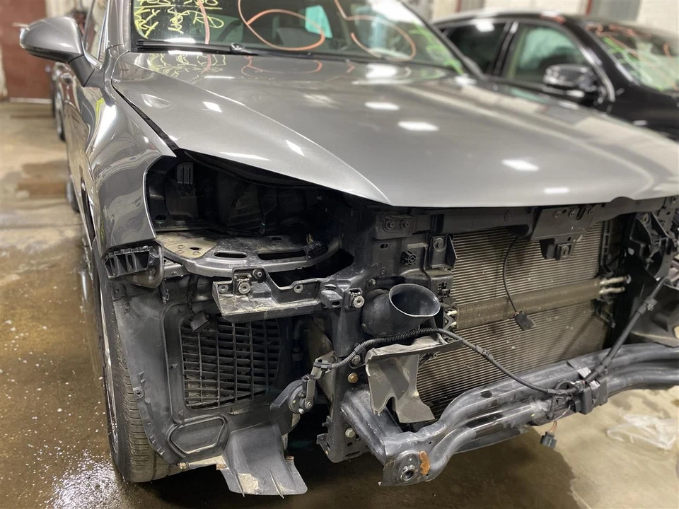 HOOD Volkswagen Touareg 11 12 13 14 15 16 17 Gray 1396881 - Image 2 of 4