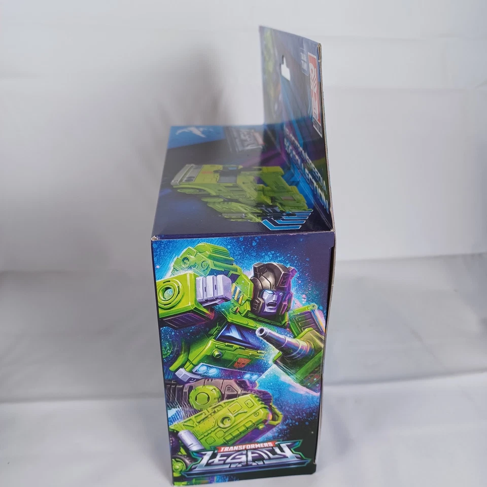 New Transformers Legacy Velocitron Speedia 500 Voyager Class Road Hauler NEW - Image 3 of 4