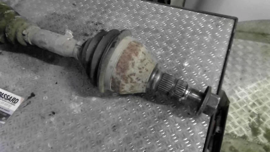 Cardan gauche (transmission) FIAT CROMA 2 PHASE 1 BREAK 51739262 - Photo 2/4