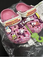 Zuecos Crocs Hello Kitty and Friends Sanrio rosa para niños pequeños talla C9