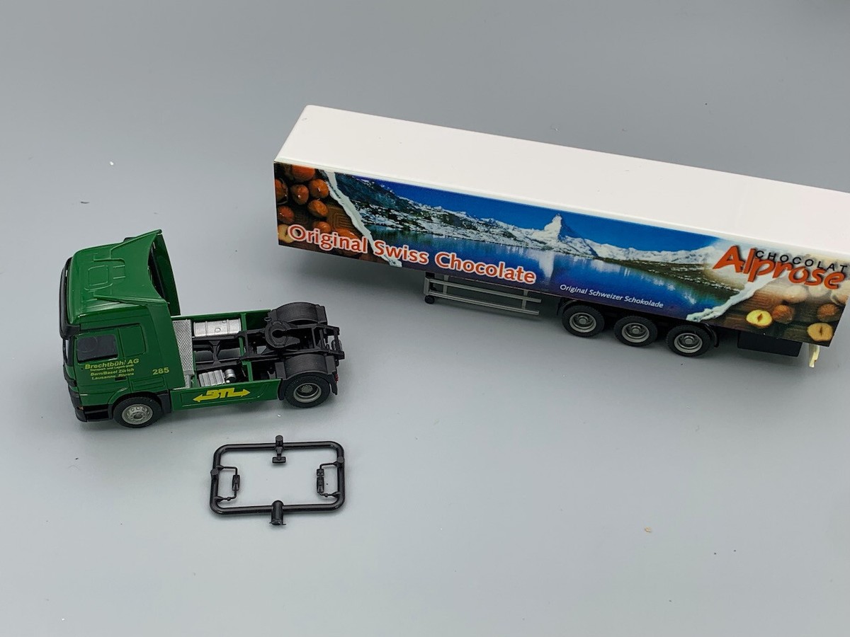 HO Albedo Modelle 250046 Mercedes Benz Semi-truck with Alprose