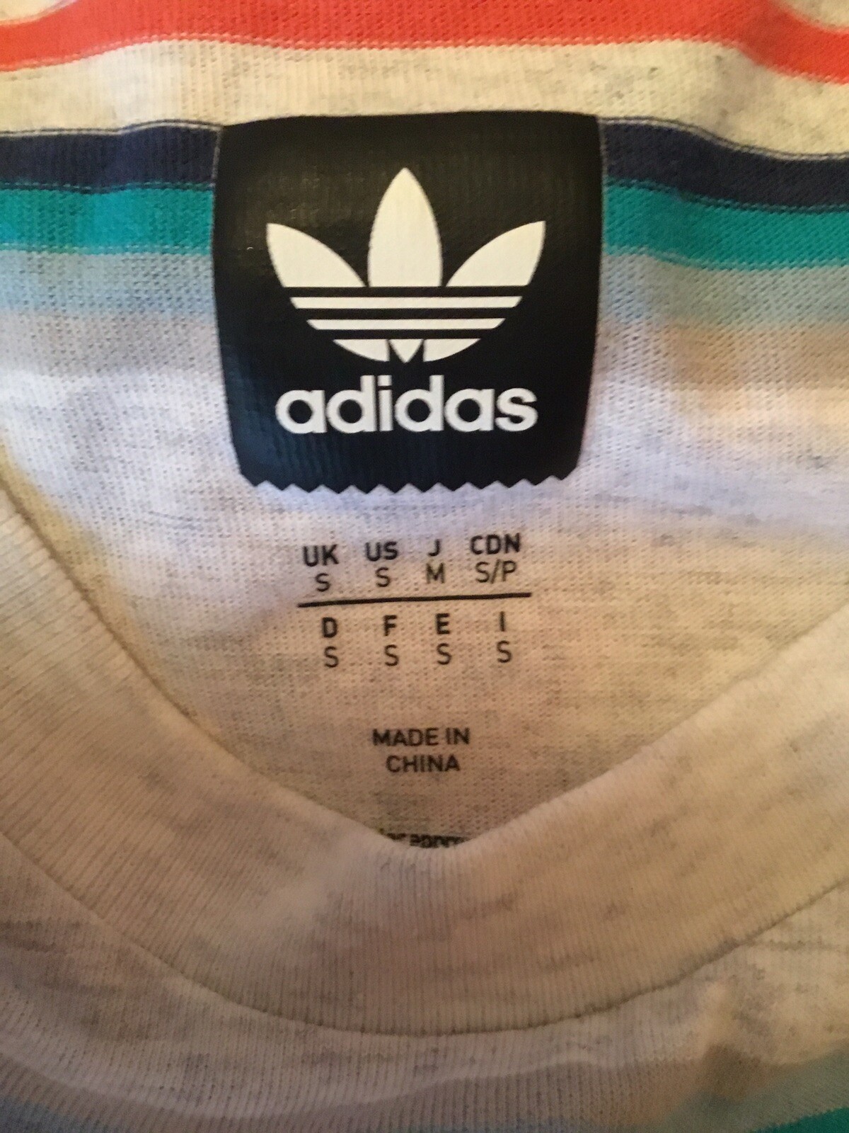 MENS ADIDAS T SHIRT GREY WITH STRIPES SIZE SMALL eBay