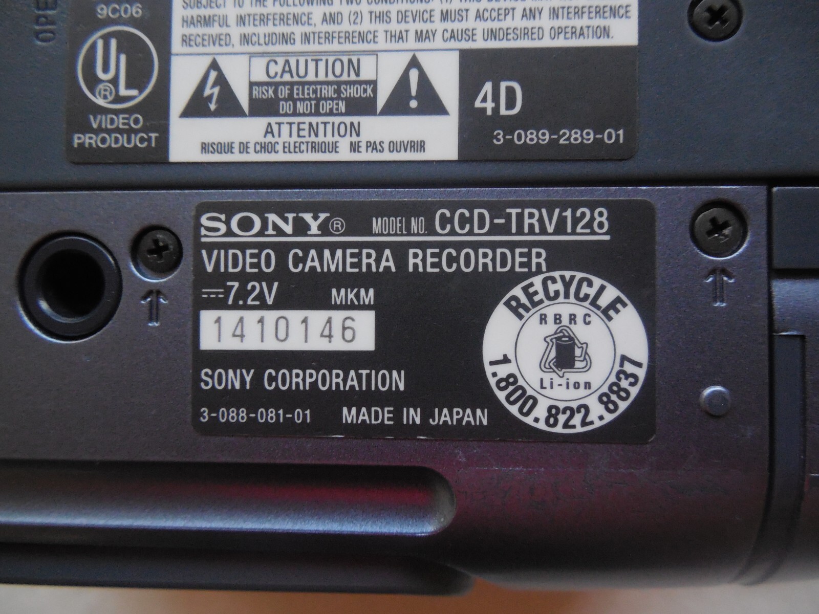 REFURBISHED Sony CCD-TRV128 8mm Hi8 Analog Camcorder Bundle 90-Day Warranty