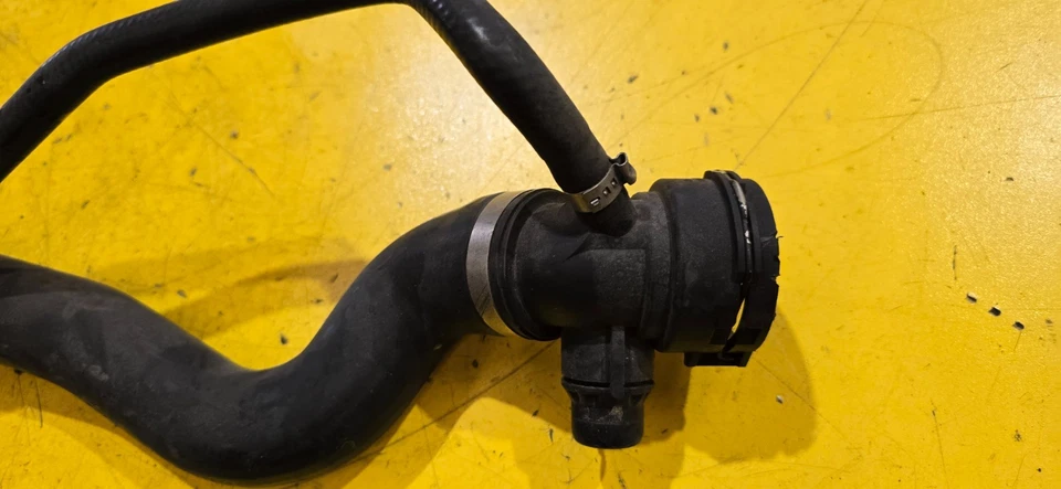 BMW X3 F25 20D XDRIVE N47D20C 2.0 DIESEL COOLANT WATER PIPE HOSE 7811128 - Image 3 of 4