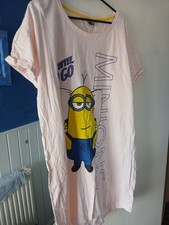 minion t shirt 2xl women used good condition
