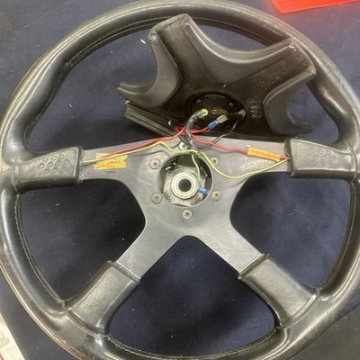 MOMO TYP 38 ステアリングホイール (AMG) MOMO TYP 38 ステアリングホイール (AMG)