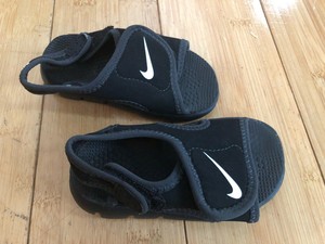 5c nike sandals