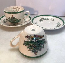 Set of 4 Vintage Spode Christmas Tree Cups and Saucers S 3324 B England