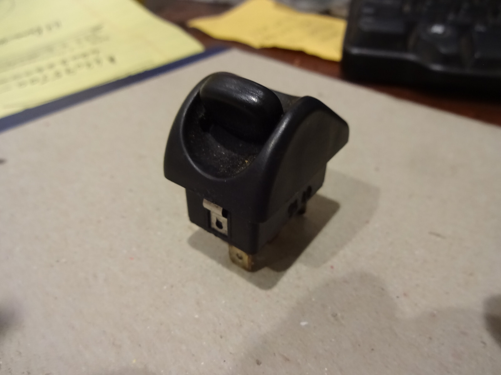 Ferrari 355 Spider - Seat Adjustment Push Button Switch - P/N 165263