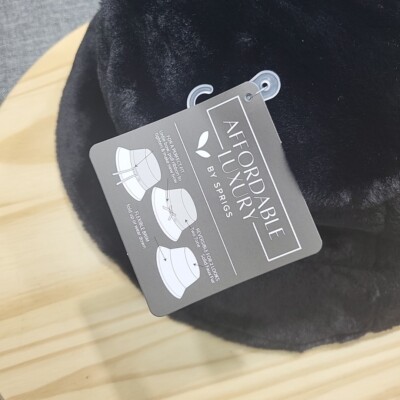 Sprigs Cozy Reversible Faux Fur and Sherpa Bucket Hat One  display picture 2