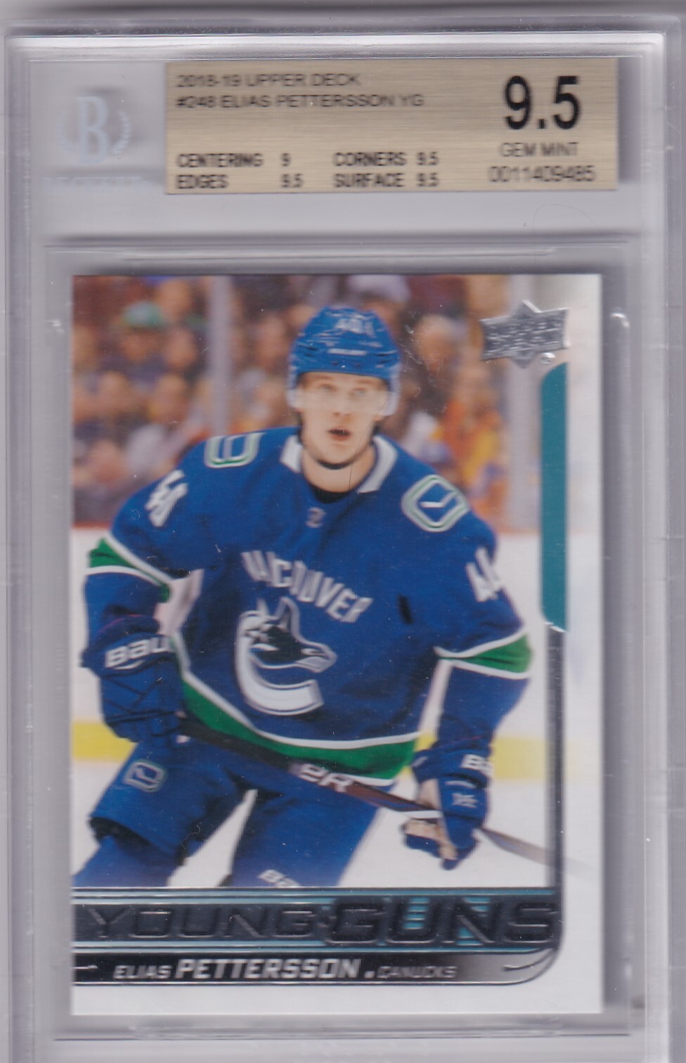 2018-19 Elias Pettersson Young Guns BGS 9.5 Rookie #248 RC UD Canucks RC 9.5
