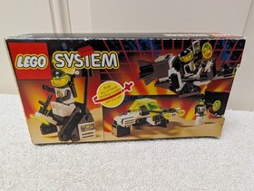 Lego 6832 - Space - Blacktron - Super Nova II-Used -100% complete w/Instructions