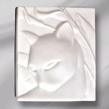 Vintage 1980s Crowning Touch Cat & Calla Lily Porcelain Trinket Box Japan