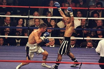 Prince Naseem Hamed in action at the Prince Naseem Hamed v Wayne M- Old Photo