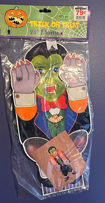 Midwestern Home Products Dracula Vampire 24 in Paper Halloween Wall Hanging