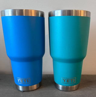 YETI Rambler 30oz Tumblers (2 Cups) Blue & Teal w/o Lids
