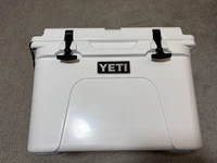 - YETI Tundra 35 White Ice Chest hard Cooler, Drain Included, Never used