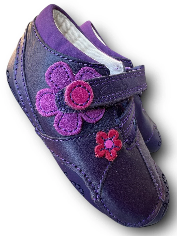 Clark’s Baby’s First Zapato Talla 5m Niñas Tenis Púrpura. Flores 💜 Foto 3 de 4