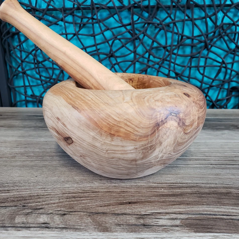 Mortero de madera rústico redondo y despensa de mazo boticario 3,25" de alto x 6" de ancho Foto 2 de 4