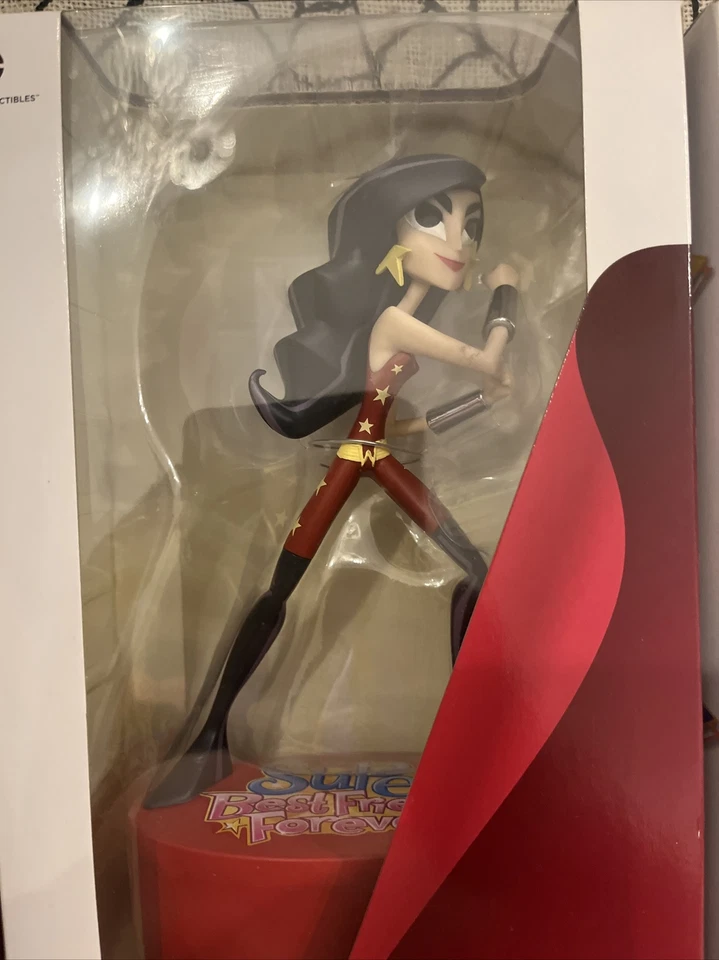 Juego de figuras Super Best Friends Forever Supergirl Batgirl Wonder Girl NUEVO SELLADO Foto 2 de 4