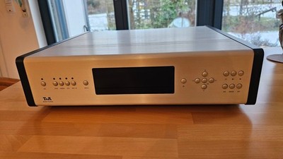 T+A Music Player Power Plant High End HiFi CD Player / Tuner Made in Germany