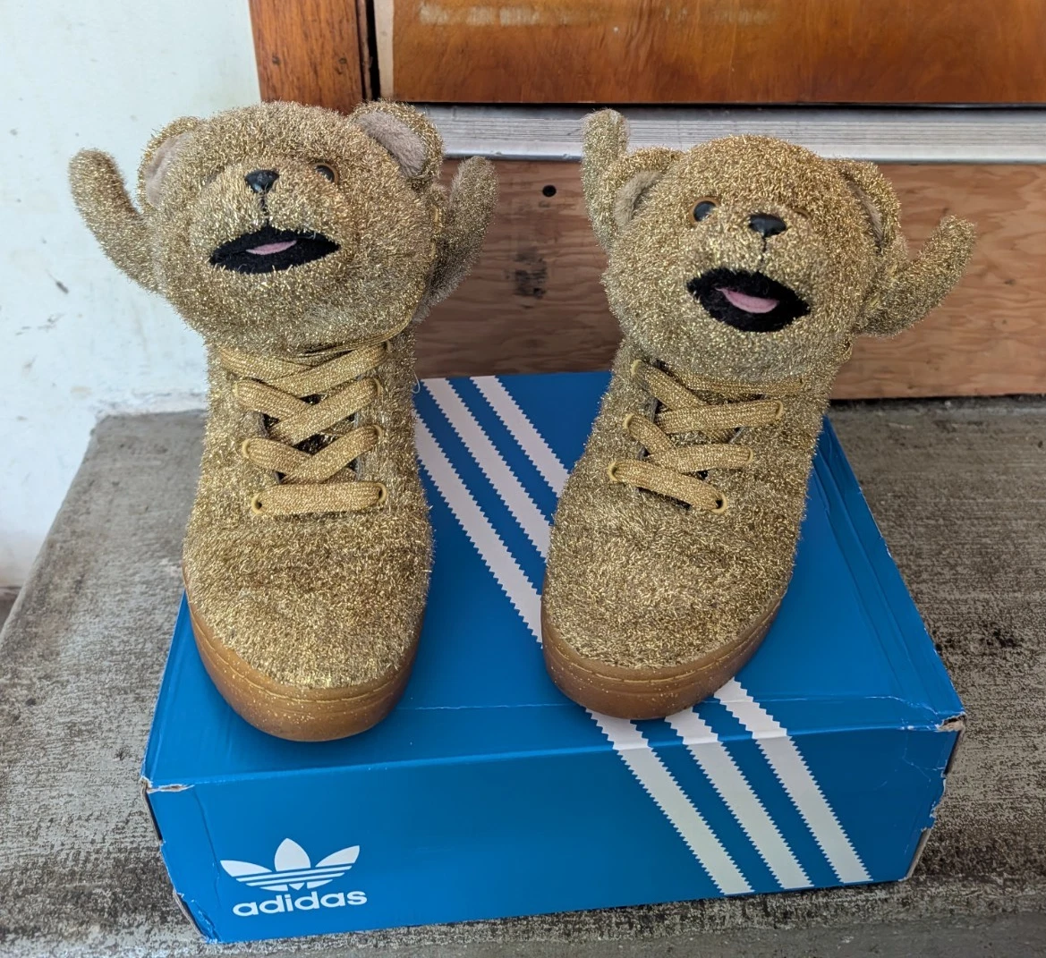 阿迪达斯Jeremy Scott 泰迪熊| eBay