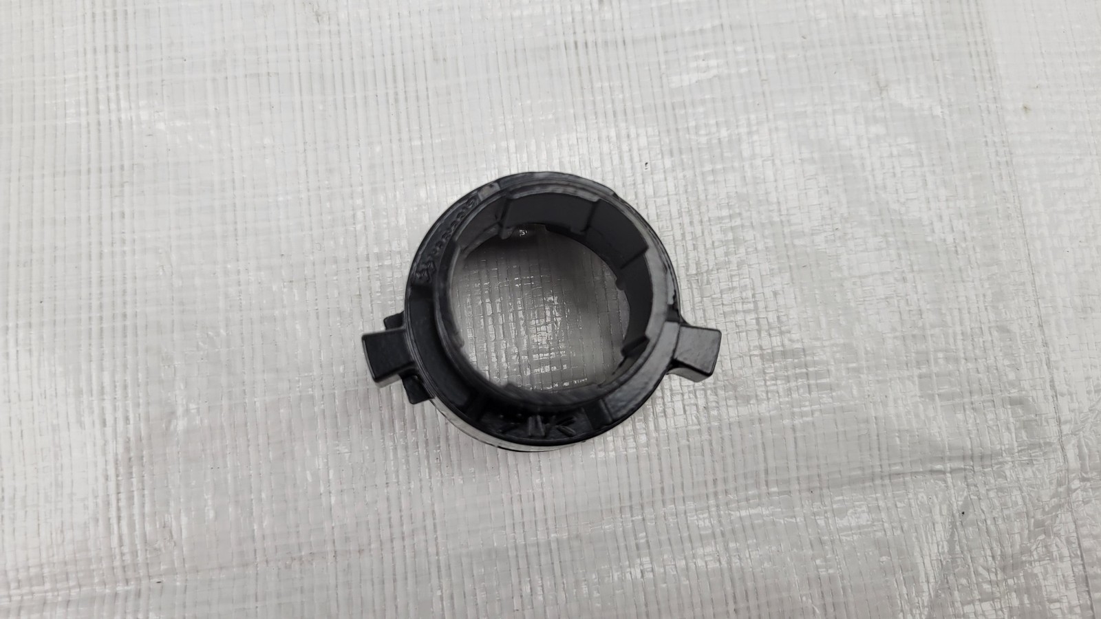 New 2008-2012 Genuine Audi R8 TT Right Side View Mirror Mount 8J0-858-532-A