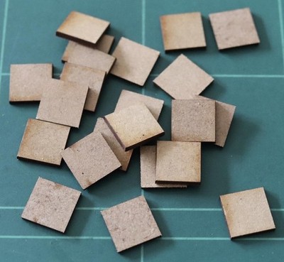 Pendraken Miniaturen 15 mm x 15 mm MDF Basen x 22 (MJE327)