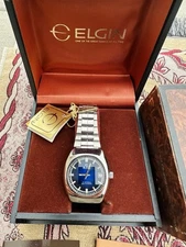 Vintage 1964 Elgin Automatic Men's wrist watch Box/ Papers